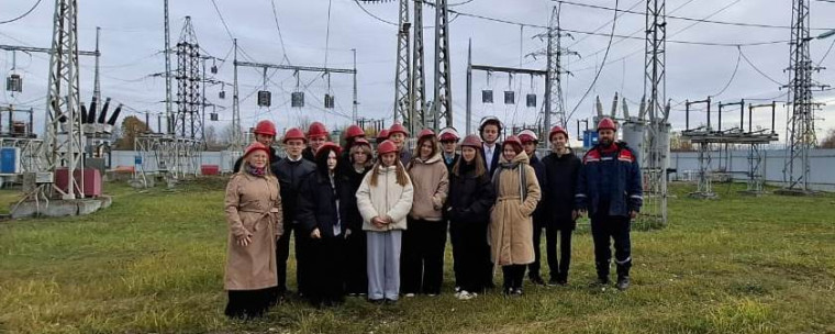 Профориентация: члены "Энергокружка" посетили Тейковскую подстанцию ПС 110/35/6 Тейково, филиал «Ивэнерго» ПАО «Россети Центр и Приволжье»..